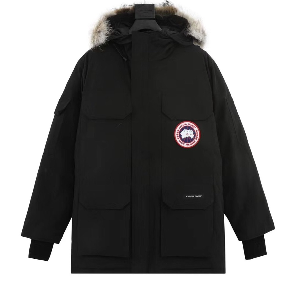 Canada Goose Men's Coat，Very comfortable to wear